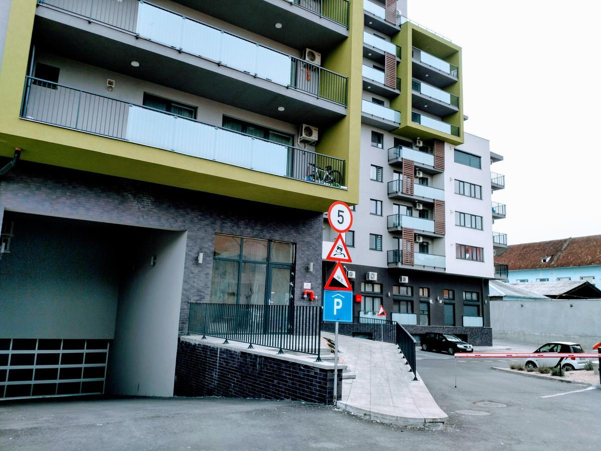 Highsky Oradea Apartments Zewnętrze zdjęcie